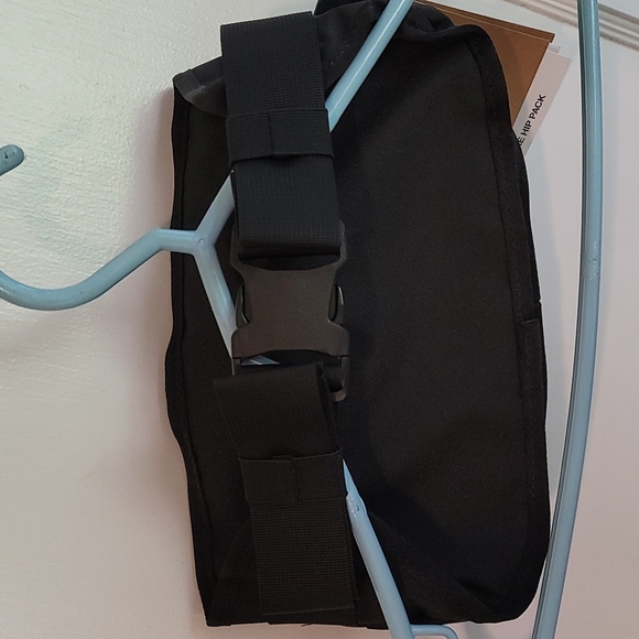 North face hip pack - Picture 4 of 7